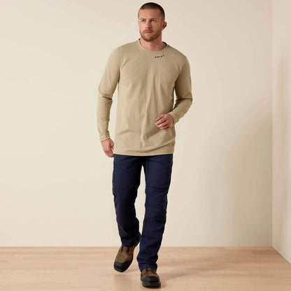 A man wearing Ariat Baselayer T-shirt in beige